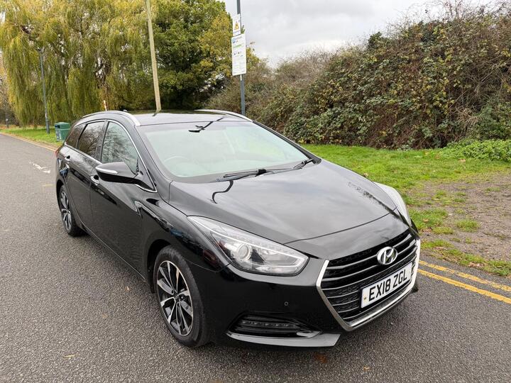Hyundai I40 1.7 CRDi Blue Drive SE Nav Business Tourer DCT Euro 6 (s/s) 5dr Hyundai I40 1.7 CRDi Blue Drive SE Nav Business Tourer DCT Euro 6 (s/s) 5dr