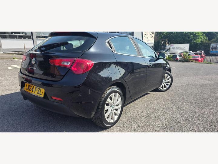Alfa Romeo Giulietta 1.6 JTDM-2 Distinctive Euro 5 (s/s) 5dr
