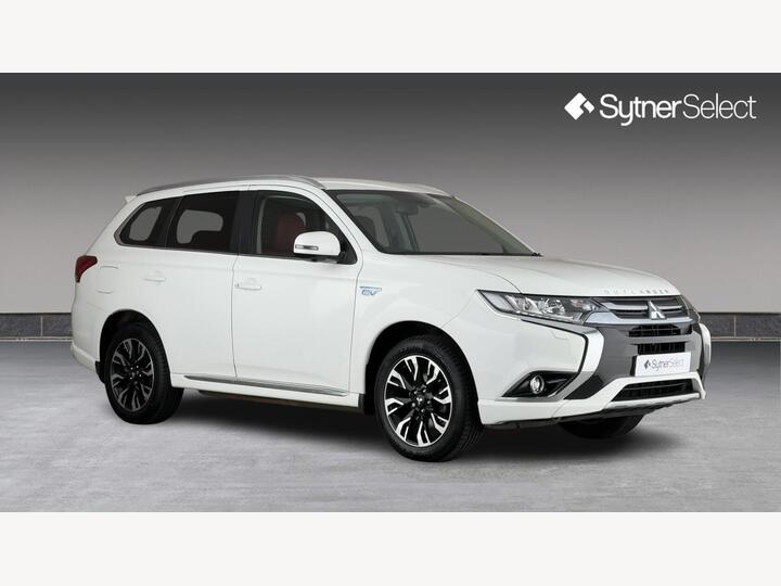 Mitsubishi Outlander 2.0h 12kWh 5h CVT 4WD Euro 6 (s/s) 5dr Mitsubishi Outlander 2.0h 12kWh 5h CVT 4WD Euro 6 (s/s) 5dr