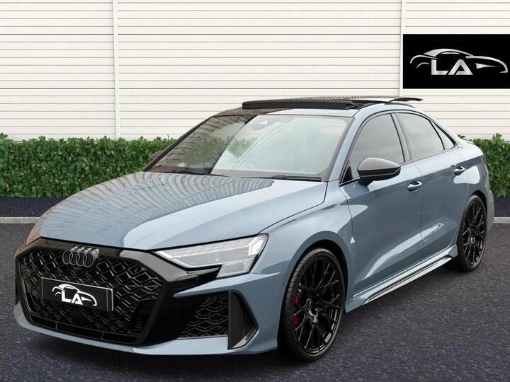 Audi RS3 2.5 TFSI Carbon Black S Tronic Quattro Euro 6 (s/s) 4dr
