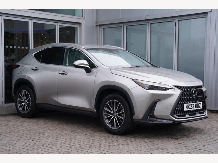 Lexus NX 2.5 450h+ 18.1kWh E-CVT 4WD Euro 6 (s/s) 5dr