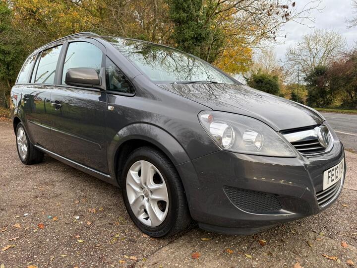 Vauxhall Zafira 1.6 16V Exclusiv Euro 5 5dr Vauxhall Zafira 1.6 16V Exclusiv Euro 5 5dr