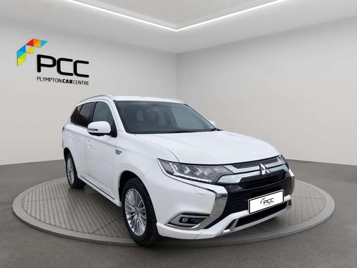 Mitsubishi Outlander 2.4h TwinMotor 13.8kWh 4h CVT 4WD Euro 6 (s/s) 5dr