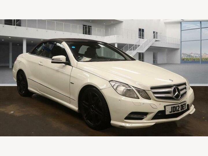 Mercedes-Benz E Class 2.1 E220 CDI BlueEfficiency Sport Cabriolet Euro 5 (s/s) 2dr Mercedes-Benz E Class 2.1 E220 CDI BlueEfficiency Sport Cabriolet Euro 5 (s/s) 2dr