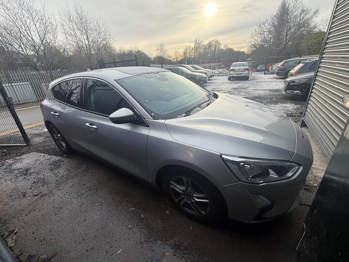 Ford Focus 1.0T EcoBoost Zetec Euro 6 (s/s) 5dr