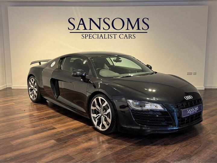 Audi R8 5.2 FSI V10 R Tronic Quattro Euro 5 2dr