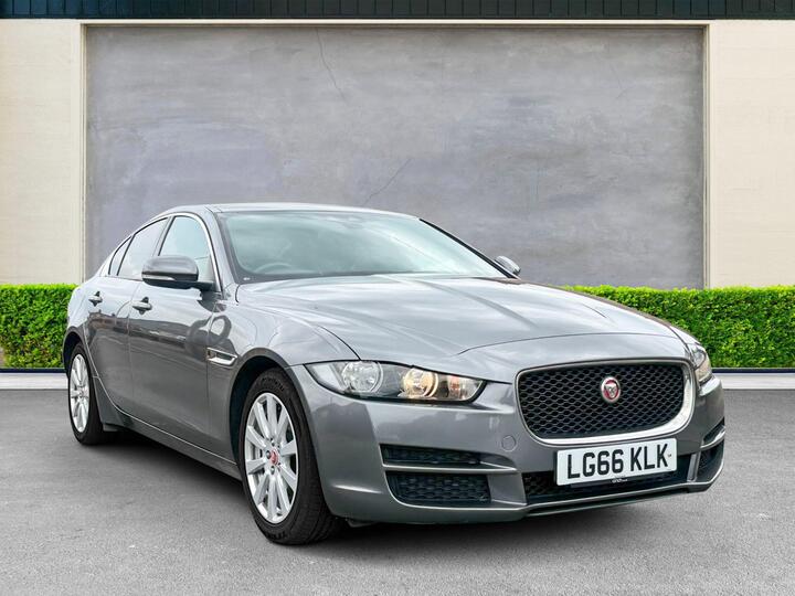 Jaguar XE 2.0d SE Auto Euro 6 (s/s) 4dr
