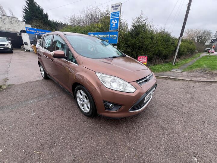 Ford Grand C-Max 1.6 TDCi Zetec Euro 5 5dr Ford Grand C-Max 1.6 TDCi Zetec Euro 5 5dr