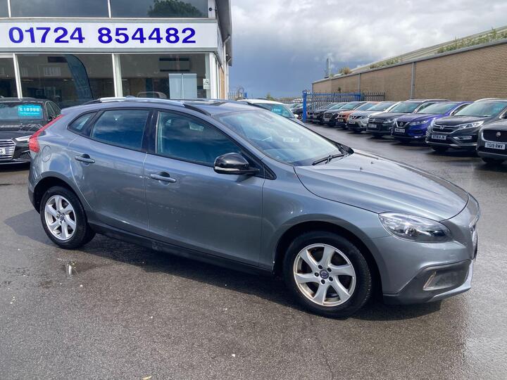 Volvo V40 Cross Country 1.6 D2 SE Euro 5 (s/s) 5dr Volvo V40 Cross Country 1.6 D2 SE Euro 5 (s/s) 5dr