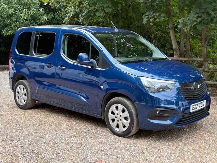Vauxhall Combo Life 1.5 Turbo D SE Euro 6 (s/s) 5dr (7 Seat) Vauxhall Combo Life 1.5 Turbo D SE Euro 6 (s/s) 5dr (7 Seat)