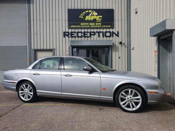 Jaguar XJ DIESEL SALOON 2.7 TDVi Sovereign 4dr