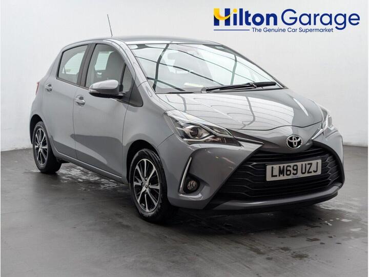 Toyota YARIS 1.5 VVT-i Icon Tech CVT Euro 6 5dr