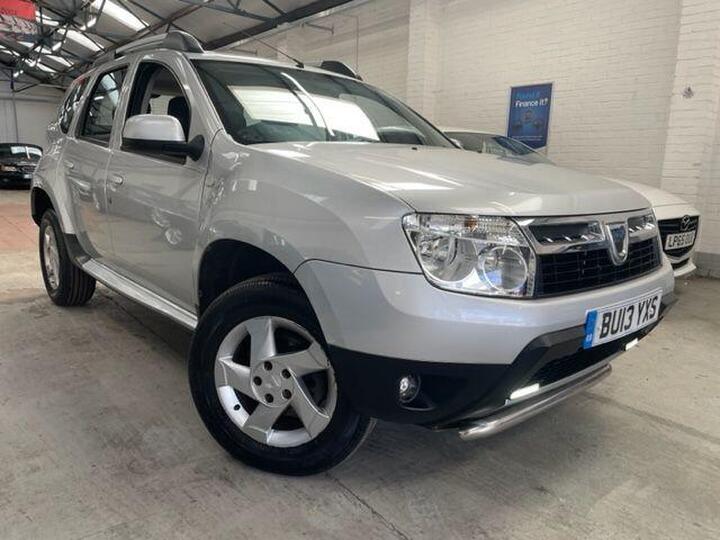 Dacia Duster 1.5 DCi Laureate Euro 5 5dr Dacia Duster 1.5 DCi Laureate Euro 5 5dr