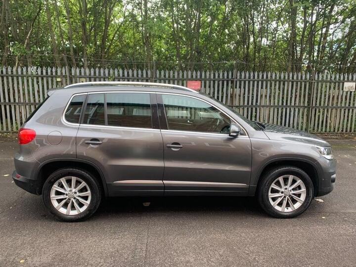Volkswagen Tiguan 2.0 TDI SE 4WD Euro 5 5dr
