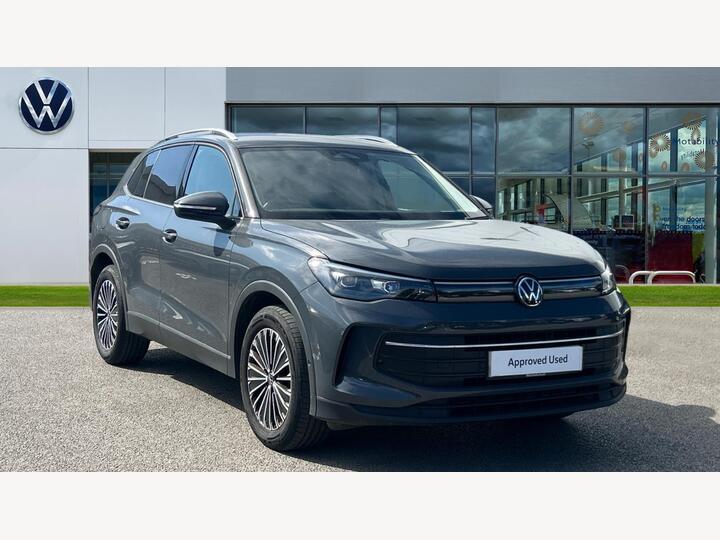 Volkswagen Tiguan 1.5 ETSI MHEV Match DSG Euro 6 (s/s) 5dr Volkswagen Tiguan 1.5 ETSI MHEV Match DSG Euro 6 (s/s) 5dr