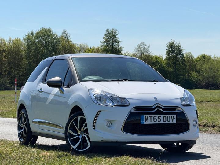 DS AUTOMOBILES DS 3 1.2 PureTech DStyle Nav Euro 6 (s/s) 3dr DS AUTOMOBILES DS 3 1.2 PureTech DStyle Nav Euro 6 (s/s) 3dr