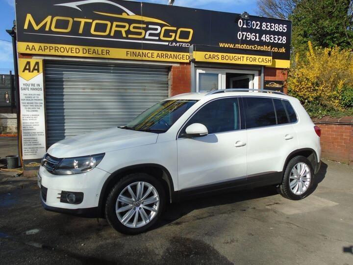 Volkswagen Tiguan 2.0 TDI BlueMotion Tech Match Edition 2WD Euro 6 (s/s) 5dr Volkswagen Tiguan 2.0 TDI BlueMotion Tech Match Edition 2WD Euro 6 (s/s) 5dr