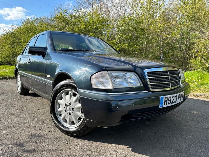 Mercedes-Benz C Class 1.8 C180 Elegance 4dr Mercedes-Benz C Class 1.8 C180 Elegance 4dr