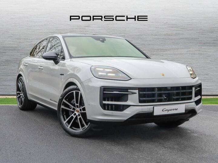Porsche Cayenne 3.0 V6 E-Hybrid 25.9kWh Black Edition TiptronicS 4WD Euro 6 (s/s) 5dr