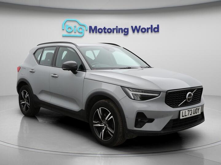 Volvo XC40 2.0 B4 MHEV Plus DCT Auto Euro 6 (s/s) 5dr