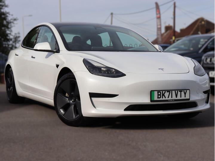 Tesla Model 3 Standard Range Plus Auto RWD 4dr