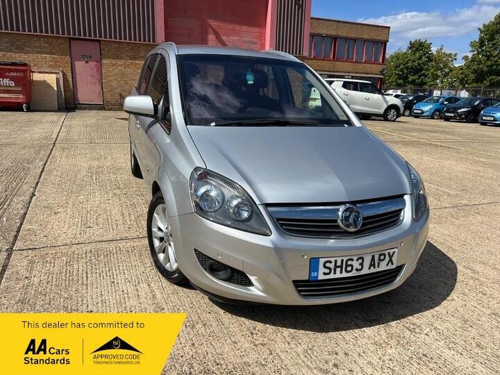 Vauxhall Zafira 1.6 16V Design Euro 5 5dr (SNav) Vauxhall Zafira 1.6 16V Design Euro 5 5dr (SNav)