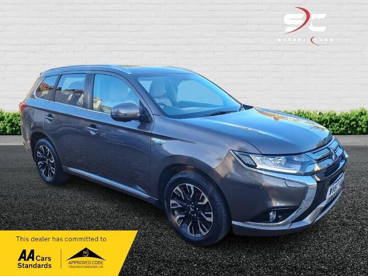 Mitsubishi Outlander 2.0h 12kWh 5h CVT 4WD Euro 6 (s/s) 5dr Mitsubishi Outlander 2.0h 12kWh 5h CVT 4WD Euro 6 (s/s) 5dr