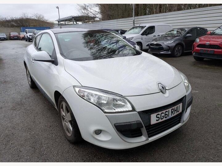 Renault Megane 1.6 16V Dynamique TomTom Euro 5 3dr Renault Megane 1.6 16V Dynamique TomTom Euro 5 3dr