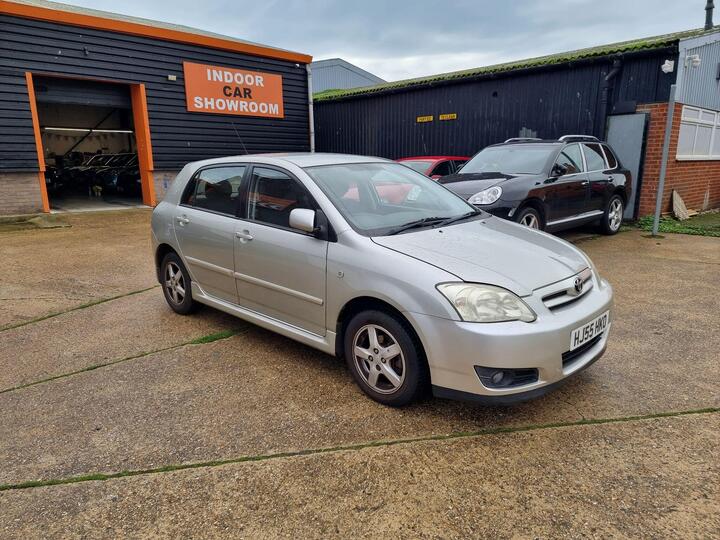 Toyota Corolla 1.6 VVT-i Colour Collection 5dr Toyota Corolla 1.6 VVT-i Colour Collection 5dr