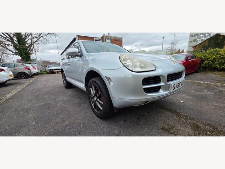 Porsche Cayenne 3.2 V6 Tiptronic S AWD 5dr