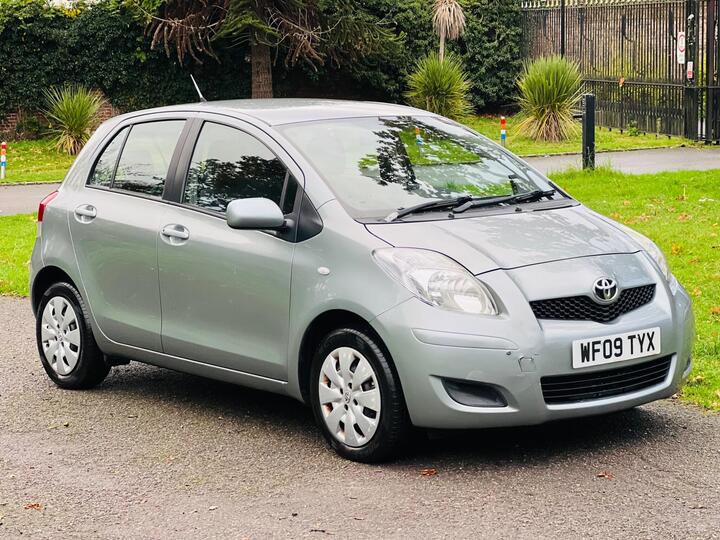 Toyota Yaris 1.33 Dual VVT-i TR Euro 4 (s/s) 5dr