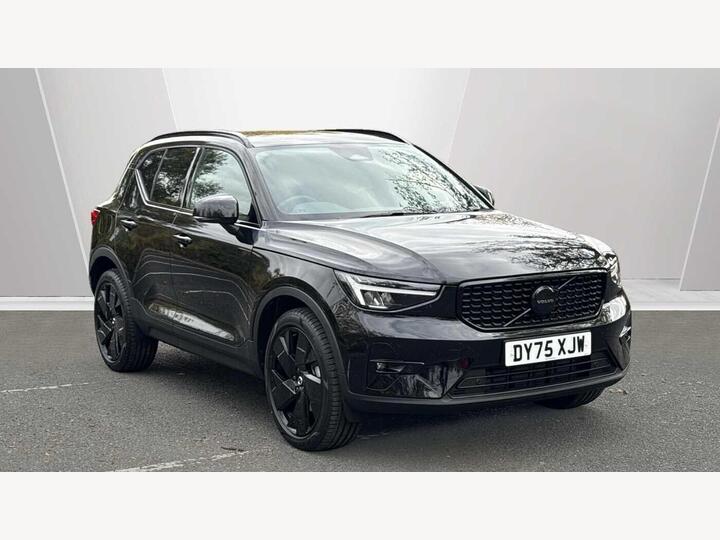Volvo XC40 2.0 B4 MHEV Plus Black Edition DCT Auto Euro 6 (s/s) 5dr