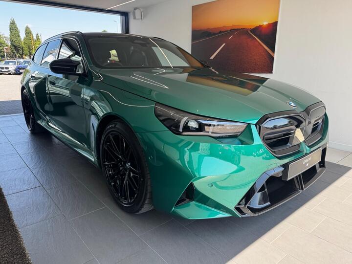 BMW M5 4.4 22.1kWh Touring Steptronic XDrive Euro 6 (s/s) 5dr
