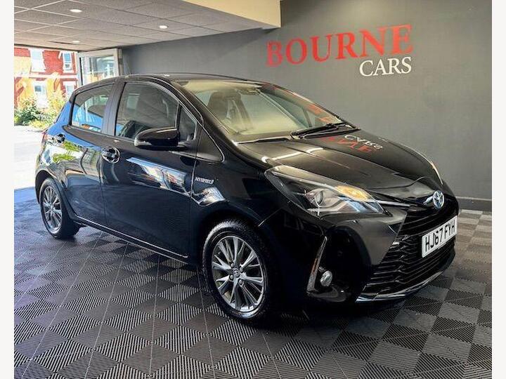 Toyota YARIS 1.5 VVT-h Icon Tech E-CVT Euro 6 (s/s) 5dr