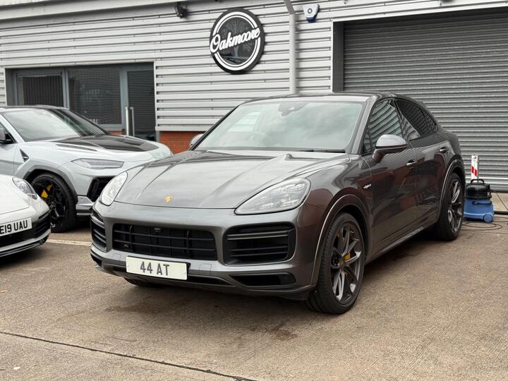 Porsche Cayenne 4.0 V8 E-Hybrid 17.9kWh Turbo S TiptronicS 4WD Euro 6 (s/s) 5dr