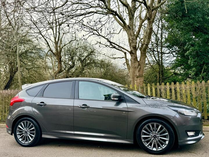 Ford Focus 1.0T EcoBoost ST-Line Euro 6 (s/s) 5dr