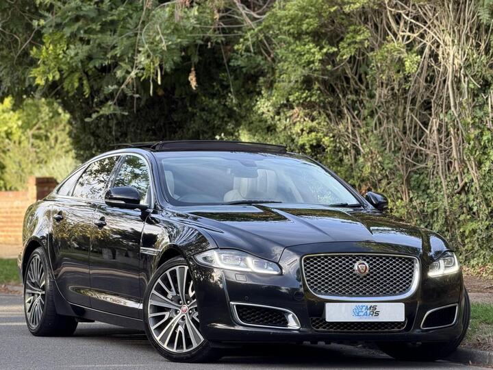 Jaguar XJ 3.0d V6 Autobiography Auto Euro 6 (s/s) 4dr (LWB)