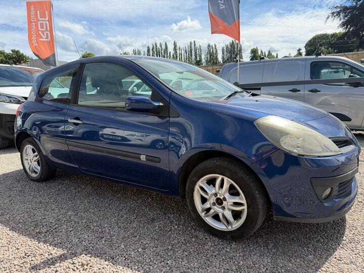 Renault Clio 1.2 TCe 16v Dynamique 3dr