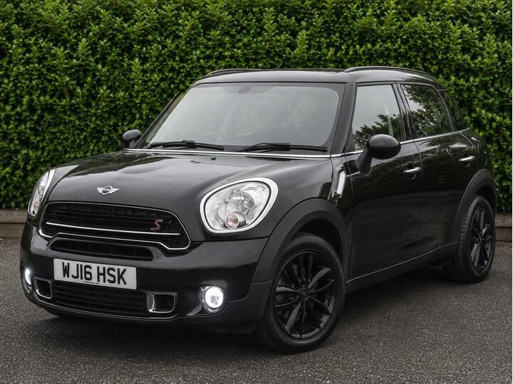 MINI Countryman 2.0 Cooper SD Euro 5 (s/s) 5dr MINI Countryman 2.0 Cooper SD Euro 5 (s/s) 5dr