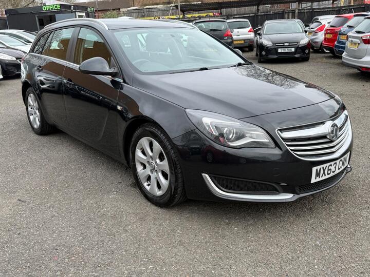 Vauxhall Insignia 2.0 CDTi EcoFLEX Design Sports Tourer Euro 5 (s/s) 5dr Vauxhall Insignia 2.0 CDTi EcoFLEX Design Sports Tourer Euro 5 (s/s) 5dr