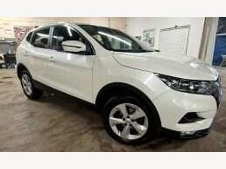 Nissan Qashqai 1.3 DIG-T Acenta Premium Euro 6 (s/s) 5dr
