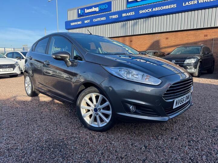Ford Fiesta 1.0T EcoBoost Titanium Euro 6 (s/s) 5dr