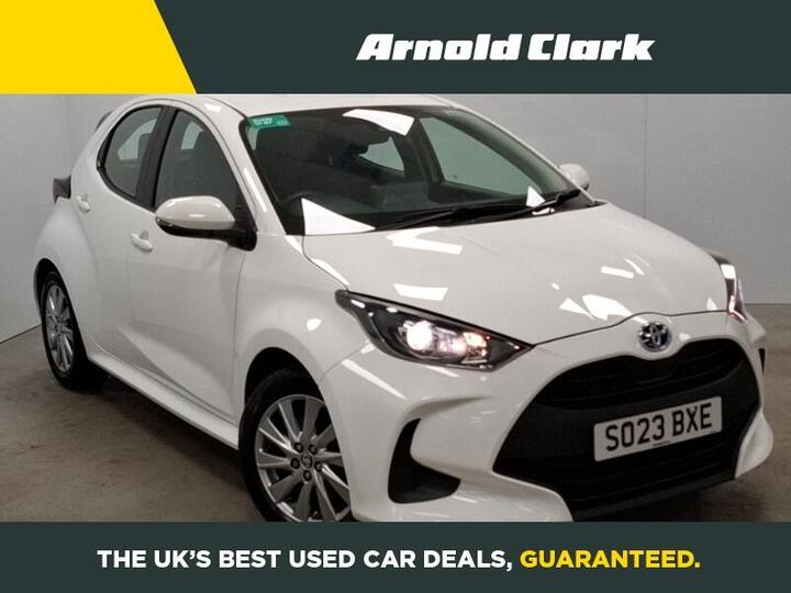 Toyota Yaris 1.5 VVT-h Icon E-CVT Euro 6 (s/s) 5dr Toyota Yaris 1.5 VVT-h Icon E-CVT Euro 6 (s/s) 5dr