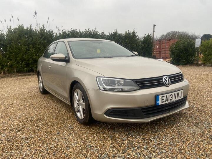 Volkswagen JETTA 1.6 TDI BlueMotion Tech SE Euro 5 (s/s) 4dr