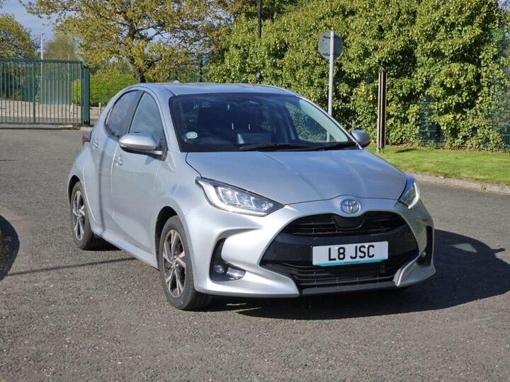 Toyota Yaris 1.5 VVT-h Design E-CVT Euro 6 (s/s) 5dr