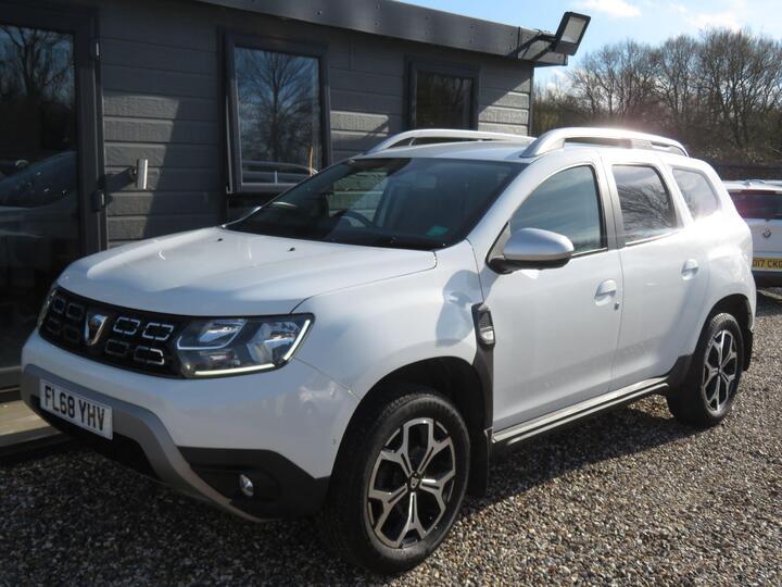 Dacia Duster 1.6 SCe Prestige Euro 6 (s/s) 5dr Dacia Duster 1.6 SCe Prestige Euro 6 (s/s) 5dr