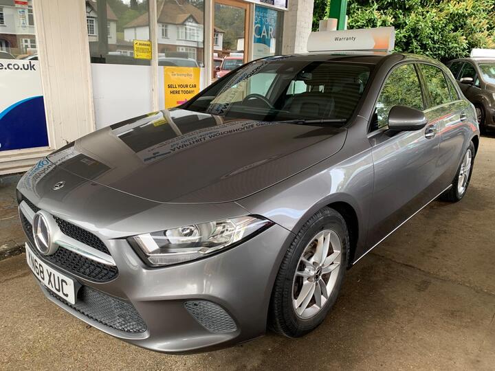 Mercedes-Benz A Class 1.5 A180d SE 7G-DCT Euro 6 (s/s) 5dr Mercedes-Benz A Class 1.5 A180d SE 7G-DCT Euro 6 (s/s) 5dr