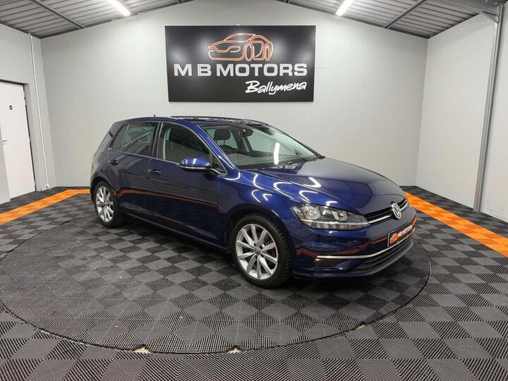 Volkswagen GOLF 1.6 TDI GT Euro 6 (s/s) 5dr Volkswagen GOLF 1.6 TDI GT Euro 6 (s/s) 5dr