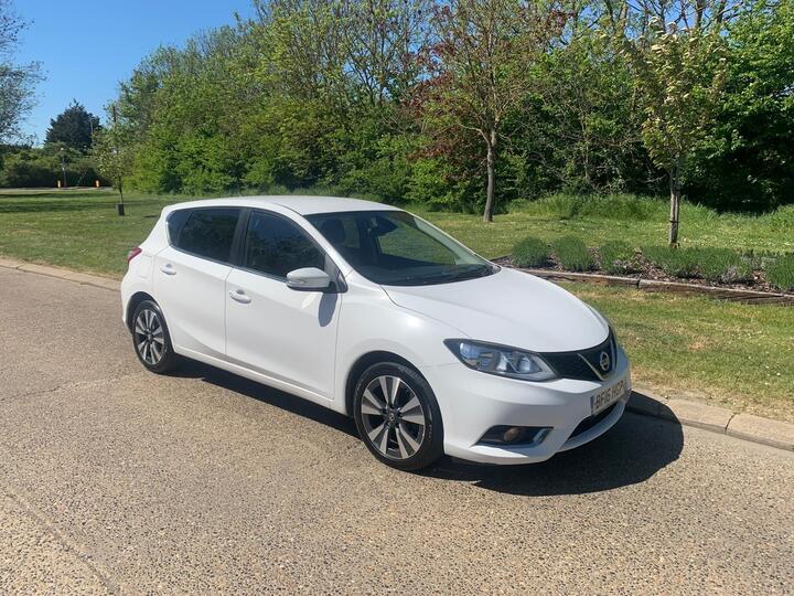Nissan Pulsar 1.5 DCi N-Connecta Euro 6 (s/s) 5dr Nissan Pulsar 1.5 DCi N-Connecta Euro 6 (s/s) 5dr