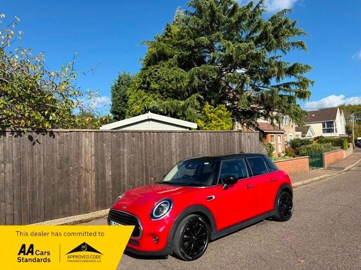 MINI Hatch 1.5 Cooper Classic Steptronic Euro 6 (s/s) 5dr